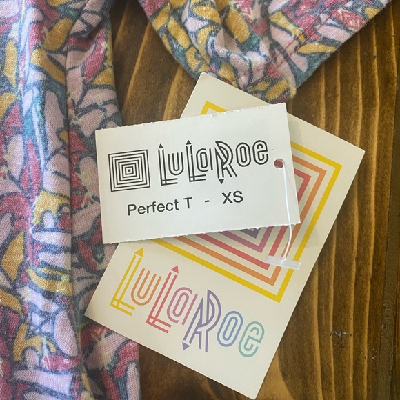 Madison women’s skirt and perfect T New With Tags! Women’s size extra small. - Picture 6 of 6